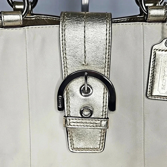 Coach Soho Cream and Gold Leather Tote with Magnetic Enclosure Women's Purse - Picture 3 of 16